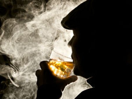 ಬೀದಿಯಲ್ಲಿ ಟ್ರಾಫಿಕ್ ಇನ್ಸ್‌ಪೆಕ್ಟರ್ ನಗ್ನ ರಾದ್ಧಾಂತ