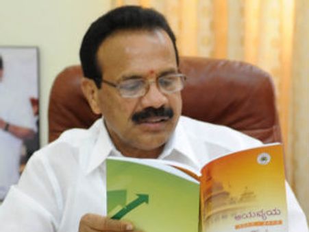 ಸದಾನಂದ ಗೌಡರಿಂದ ಚೊಚ್ಚಲ ರಾಜ್ಯ ಬಜೆಟ್ 2012-13