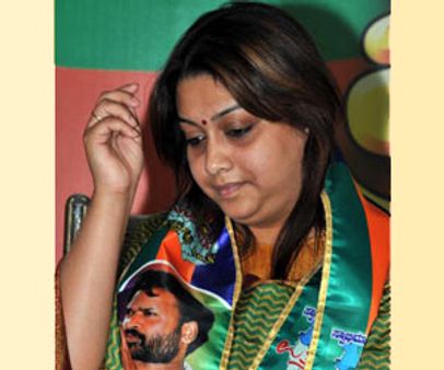 ಶ್ರೀರಾಮುಲು-ರಕ್ಷಿತಾ ಜೋಡಿ ಗಾಲಿ ರೆಡ್ಡಿ 'ವಿ' ಚಾಟ್