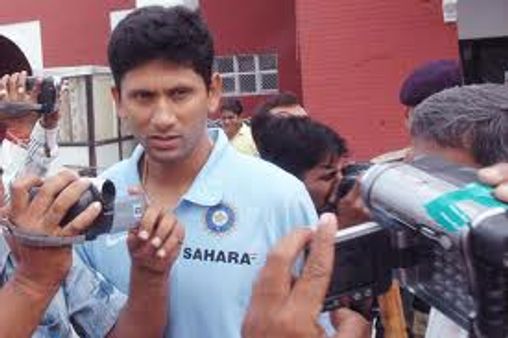 ಪೊಲೀಸ್ ಮೇಲೆ ಮಾಜಿ ವೇಗಿ ವೆಂಕಿ ಪತ್ನಿ ಆರ್ಭಟ