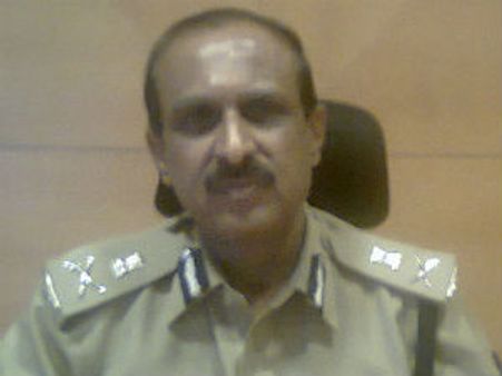 ಕಾರಿನ ಬುರ್ಖಾ ಸರಿಸಲು ಪೊಲೀಸ್ ಡೆಡ್‌ಲೈನ್