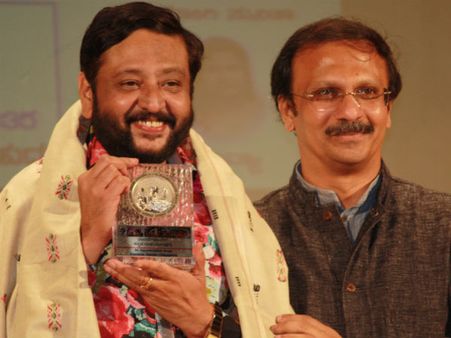 ಸಿಂಗಪುರದಲ್ಲಿ ಬೆಳಗೆರೆ ಮತ್ತು ಎಂದೂ ಮರೆಯದ ಹಾಡು