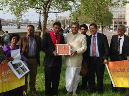 ಲಂಡನ್ನಿನಲ್ಲಿ ಹೆಗ್ಗಡೆ, ಬಸವಣ್ಣ ಪುತ್ಥಳಿ ಸ್ಥಾಪನೆಗೆ ಶ್ಲಾಘನೆ