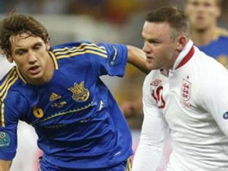 ರೂನಿ ಕಾಲ್ಗುಣದ ಲಕ್, ಇಂಗ್ಲೆಂಡ್ ಎಂಟರ ಘಟಕ್ಕೆ