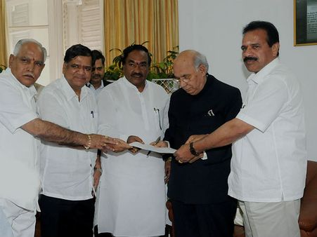 ಛೇ! ಅಡ್ವಾಣಿಯೂ ಕೈಹಿಡಿಯಲಿಲ್ವೇ ಸದಾನಂದಜೀ?