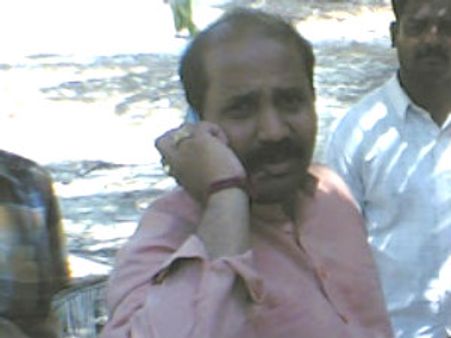 ರಘುಪತಿ ಭಟ್ ಮೇಲೆ ಭೂ ಹಗರಣ ಭೂತ ಬಿಟ್ಟ ಕಾಂಗ್ರೆಸ್