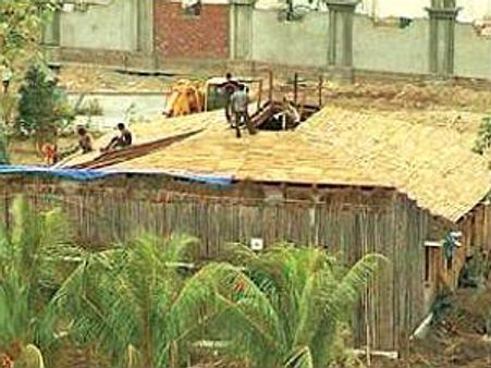 ಬೆವರು ಸುರಿಸಿ ಕಟ್ಟಿದ್ದ ರೆಡ್ಡಿಯ ಕುಟೀರ ನೆಲಸಮ