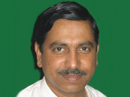 ಬಿಜೆಪಿ ಪಟ್ಟ: ನಳಿನ್ ಕುಮಾರ್ ಆಯ್ತು ಈಗ ಪ್ರಹ್ಲಾದರು