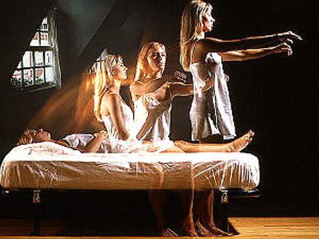 'ನಿದ್ದೇಲಿ ನಡೆಯುತ್ತಿದ್ದಾಗ ಅತ್ಯಾಚಾರ ಮಾಡಿಬಿಟ್ಟರು'