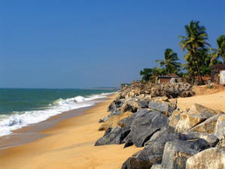 ಇಬ್ಬರನ್ನು ಕಾಪಾಡಿ ಸಮುದ್ರಪಾಲಾದ ಸಾಹಸಿ ಮೀನುಗಾರ