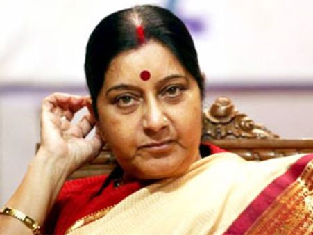 ಸುಷ್ಮಾ ಅಮ್ಮನಿಂದ ವ್ರತ ಭಂಗ, ಬಳ್ಳಾರಿ ಬಸ್ ಮಿಸ್?