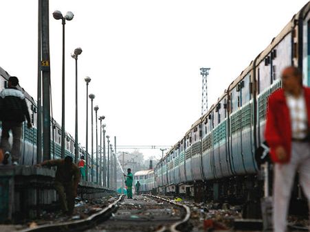 ಭಾರತದ ರೈಲುಗಳು ವಿಶ್ವದ ದೊಡ್ಡ ಟಾಯ್ಲೆಟ್ಟುಗಳು