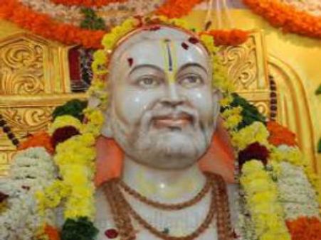 ರಾಯರ ಆರಾಧನೆ: ಮಂತ್ರಾಲಯದಲ್ಲಿ ಜನಸಾಗರ