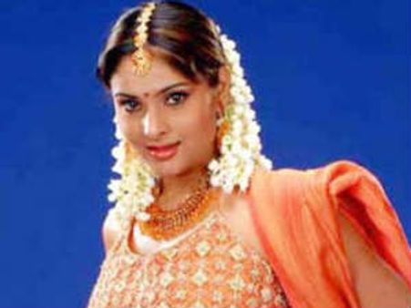 ಕಾಲೇಜಲ್ಲಿ ತಿಲಕ, ಬಳೆ ವಸ್ತ್ರಸಂಹಿತೆಗೆ ಒತ್ತಾಯಿಸಿಲ್ಲ