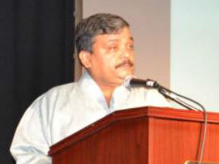 ಬೋಸ್ಟನ್ಗೆ ಉರುಳಿ ಬಂದ ಸರದೇಶಪಾಂಡೆ 'ರಾಶಿ ಚಕ್ರ'