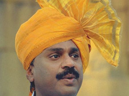 ನಕಲಿ ಪರ್ಮಿಟ್ ಬಳಸಿ ಅದಿರು ಸಾಗಿಸುತ್ತಿದ್ದ ರೆಡ್ಡಿ