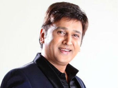 ರಮೇಶ್ ಅರವಿಂದ್ ಬರೆದಿದ್ದಾರೆ 2 ಪುಸ್ತಕ