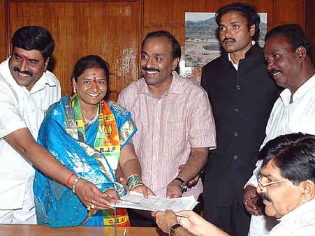 ಬಳ್ಳಾರಿ ಮರುಎಣಿಕೆ: ಜೋಳದರಾಶಿ ಶಾಂತಾಗೆ ಜಯ