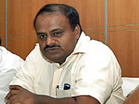 ಹಿರಿಯ ಪೋಲೀಸ್ ಅಧಿಕಾರಿಗಳು ಜೆಡಿಎಸ್ ತೆಕ್ಕೆಗೆ