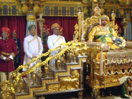 ಇಂದ್ರ ಐಭೋಗ ನಾಚಿಸಿದ ಒಡೆಯರ್ ಖಾಸಗಿ ದರ್ಬಾರು