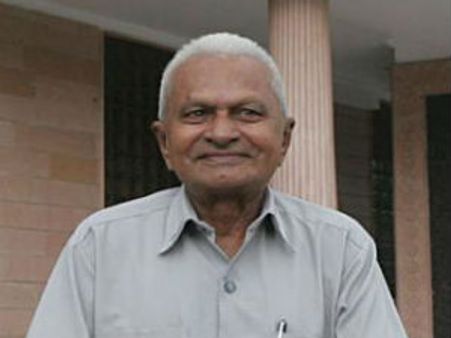 ಅಜಂತಾ ಗಡಿಯಾರ ನಿಂತಿದೆ, ಎರಡು ನಿಮಿಷ ಮೌನ