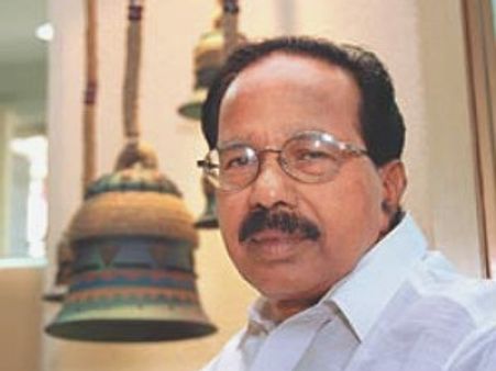 ದೀಪಾವಳಿಗೆ ಮೊಯ್ಲಿ ಕೊಡುಗೆ: ಸಿಲಿಂಡರ್ ಸಂಖ್ಯೆ ಹೆಚ್ಚಳ?