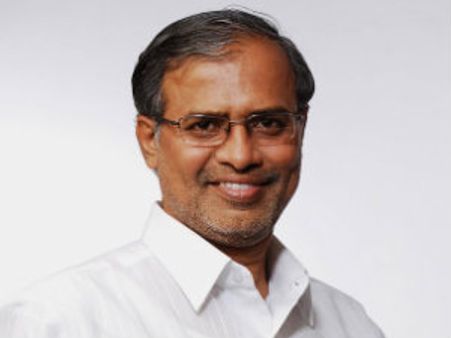 ಕಾನೂನು ಸಚಿವ ಸುರೇಶ್ ವಿರುದ್ಧ ಎಫ್ಐಆರ್