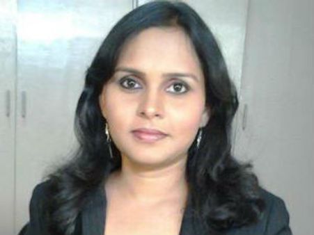 ಈಗತಾನೆ ಗಿಡದಿಂದ ಬಿಡಿಸಿದ ಹೂವು