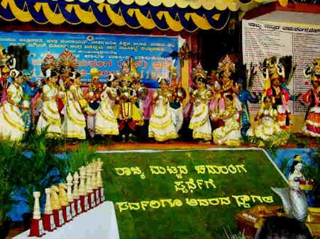 ಅಬ್ಬಾ! ಚೆಸ್ ಸ್ಪರ್ಧೆಗೂ ಈ ಪಾಟಿ ಸಂಭ್ರಮವಾ?