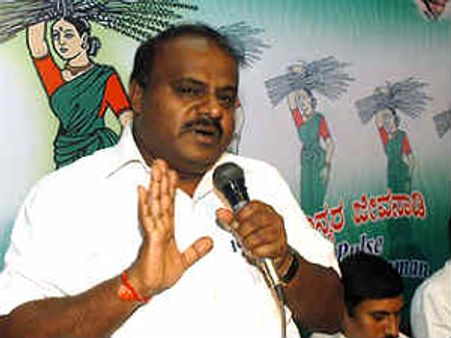 ಕೆಜೆಪಿ ಚಪ್ಪಾಳೆ ಗಿಟ್ಟಿಸಲಷ್ಟೇ ಲಾಯಕ್ಕು: ಎಚ್ಡಿಕೆ