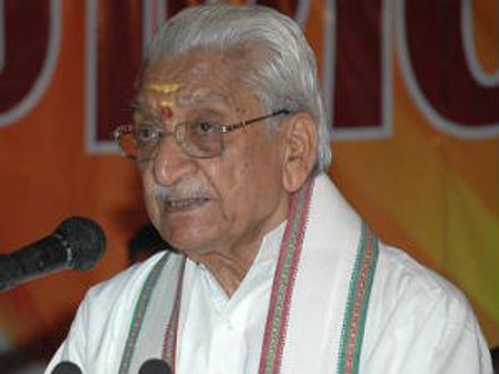 ವಂದೇ ಮಾತರಂ ಹಾಡದ ಮುಸ್ಲಿಂರಿಗೆ ಮತದಾನದ ಹಕ್ಕೇಕೆ?