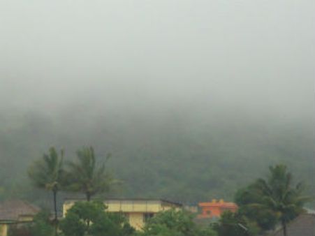 ಮಡಿಕೇರಿ ಜನತೆಯನ್ನು ಕಂಗೆಡಿಸಿರುವ ಶೀತಗಾಳಿ