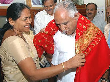 ಕೆಜೆಪಿಗೆ ದೇಣಿಗೆ ಸಂಗ್ರಹಿಸುತ್ತಿರುವ ಶೋಭಾ ?