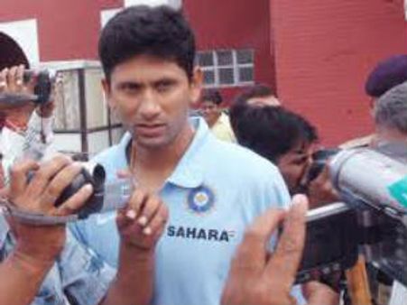 ಹಾದಿ ರಂಪ ಬೀದಿ ರಂಪದಲ್ಲಿ ಕ್ರಿಕೆಟರ್ ವೆಂಕಿ