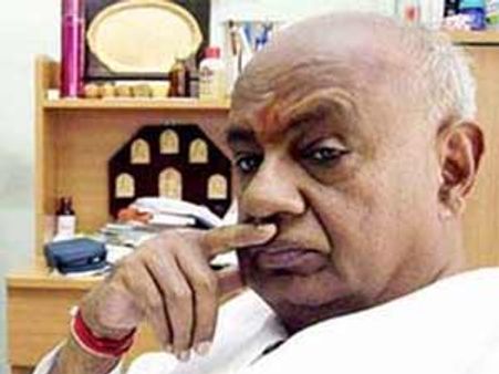 ಖೇಣಿಗೆ ಹಲ್ಲೆ: ದೇವೇಗೌಡರ ವಿರುದ್ಧ ತನಿಖೆ