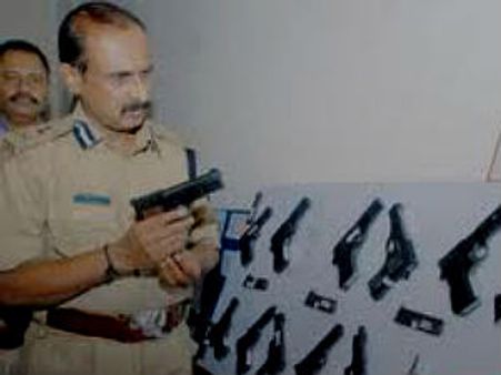 ಪೇದೆಗಳಿಗೆ ಮೊದಲು ರಜೆ ಕೊಡಿ: ಮಿರ್ಜಿ ಹುಕುಂ