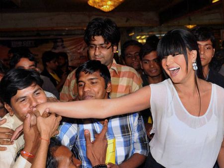 ಫೆ.27: ಚಿತ್ರಗಳಲ್ಲಿ ಕಂಡ ತುಣುಕು ಸುದ್ದಿ