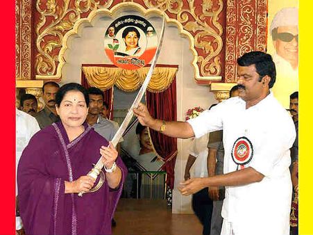 ಕಾವೇರಿ: ತಂಜಾವೂರು ರೈತರಿಂದ ಜಯಾಗೆ ಸನ್ಮಾನ