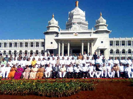 ವಿಧಾನಸಭೆ:C-Voter ಸಮೀಕ್ಷೆ ಫಲಿತಾಂಶ ಹೇಳೋದೇನು?