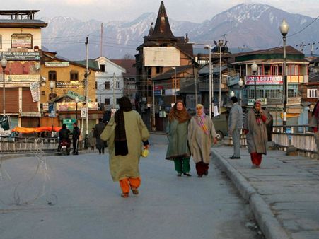 ಈ ದೇಶದ ಜನತೆ ಅದೇನು ಪುಣ್ಯ ಮಾಡಿದಾರೆ ಕಣ್ರೀ