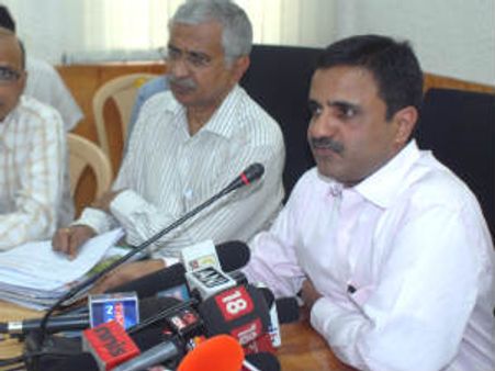 ಮತದಾರರ ಪಟ್ಟಿಯಲ್ಲಿ ನಿಮ್ಮ ಹೆಸರಿದೆಯೇ ?