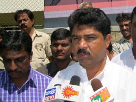 ಮೇಯರ್ ಪಟ್ಟಕ್ಕೆ ಮೂವರು ಗೀತಾ, ಒಬ್ಬಳು ಶಾಂತಾ