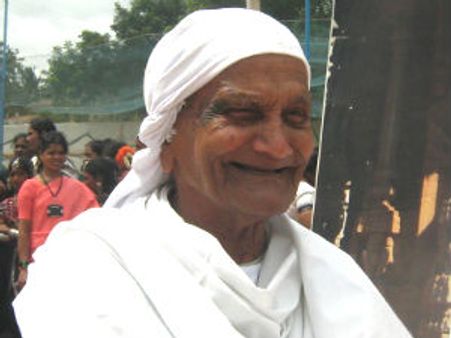 ನಡೆದಾಡುವ ಸಂತ ಕೃಷ್ಣಶಾಸ್ತ್ರಿಗಳು ಪಂಚಭೂತಗಳಲ್ಲಿ ಲೀನ