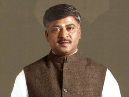 ಅಮಾವಾಸ್ಯೆ ದಿನ ನಾಮಪತ್ರ ಸಲ್ಲಿಸಿದ ವರ್ತೂರ್ ಪ್ರಕಾಶ್