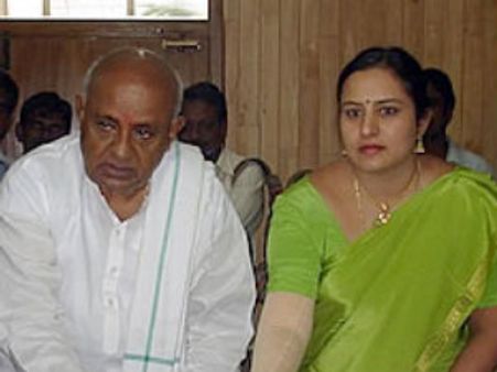 ಬೇಲೂರು ಬಿಟ್ಟು ಕೆ.ಆರ್ ಪೇಟೆಯಲ್ಲಿ ಭವಾನಿ ಸ್ಪರ್ಧೆ?