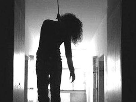 ಪಾರ್ಟಿಯಲ್ಲಿ ರೇಪ್: ಹದಿನಾರರ ಬಾಲಕಿ ನೆಣಿಗೆ