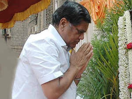 ಆಡಳಿತಾರೂಢ ಪಕ್ಷಕ್ಕೆ ಇನ್ನೂ ಅಭ್ಯರ್ಥಿಗಳ ಕೊರತೆ