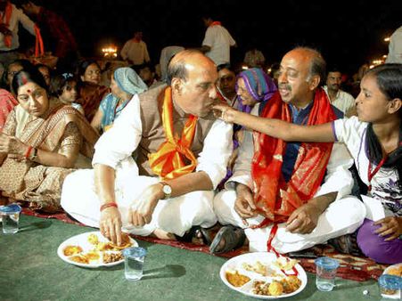 ಚಿತ್ರ ಸುದ್ದಿ: ಹಬ್ಬ, ಕ್ರಿಕೆಟ್, ರಾಜಕೀಯ..ಇನ್ನಷ್ಟು