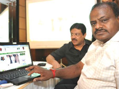 ಹೈಟೆಕ್ ಪ್ರಚಾರ ಕಾರ್ಯದಲ್ಲಿ ಜೆಡಿಎಸ್ ಮುಂಚೂಣಿ