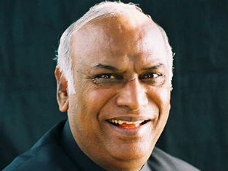 ಖರ್ಗೆಗೆ ತಪ್ಪಿದ ಪಟ್ಟ, ಗುಲಬರ್ಗದಲ್ಲಿ ಪ್ರತಿಭಟನೆ